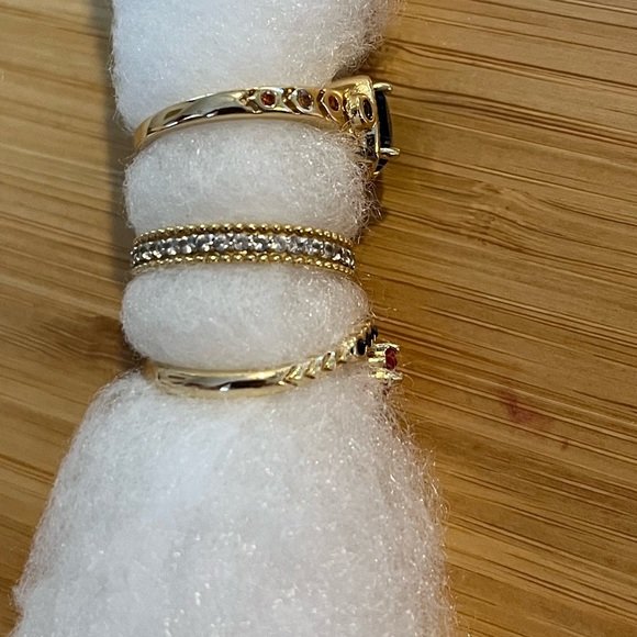 3 Ring Bundle Featuring gorgeous stones - Picture 3 of 5